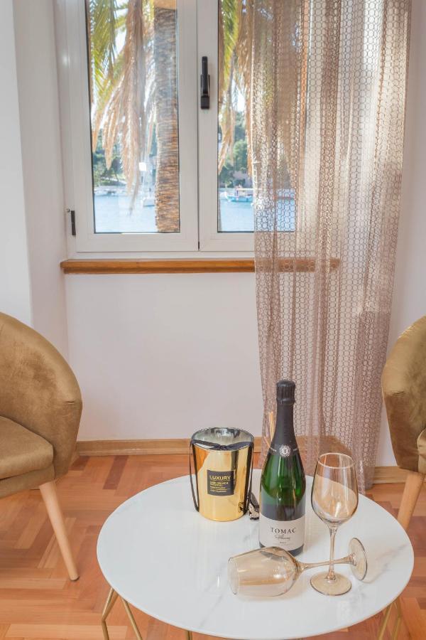 Deluxe Dreamy Room In The Center Of Hvar With Sea View Hvar Town Kültér fotó