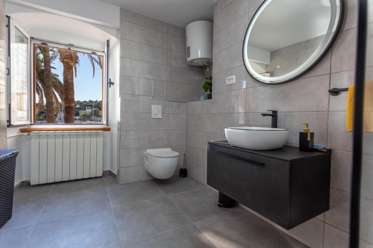 Deluxe Dreamy Room In The Center Of Hvar With Sea View Hvar Town Kültér fotó